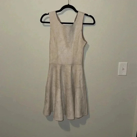 Francesca’s taupe suede like dress, NWT. XS. - Picture 1 of 9